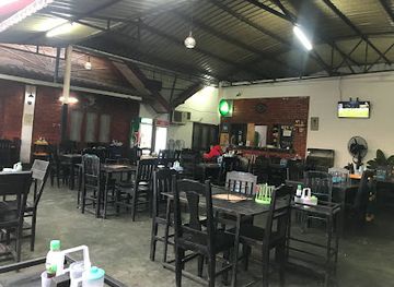 laos/muang-sing/restaurant/moomsabai