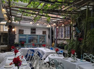 tennessee/chattanooga-riverfront/restaurant/opa-greek-restaurant