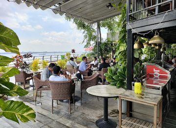 cambodia/phnom-penh/restaurant/yi-sang-riverside