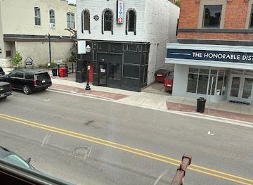 michigan/marquette/restaurant/dumpster-water-grill