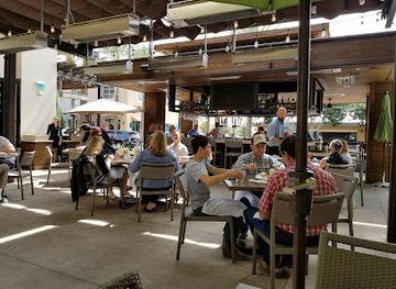 arizona/scottsdale/kierland-commons/restaurant/tommy-bahama-restaurant-bar-store