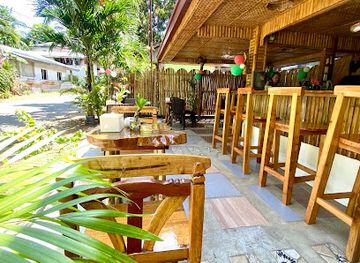 philippines/boracay/diniwid-beach/restaurant/d-local-snack-bar