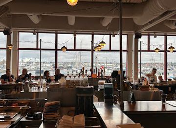 washington/olympic-national-park/restaurant/chinook-s-at-salmon-bay