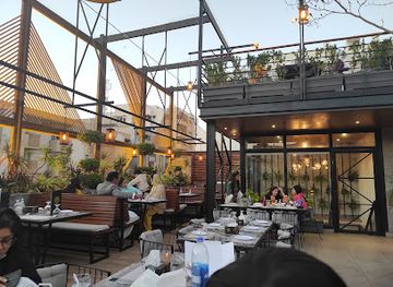 pakistan/sindh/restaurant/foods-inn