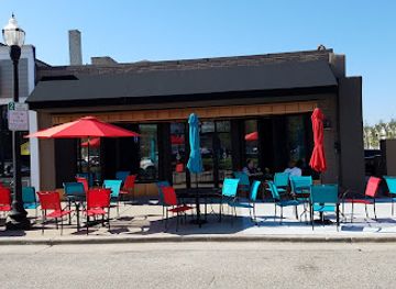 wisconsin/kenosha/restaurant/slip-56-bar-restaurant