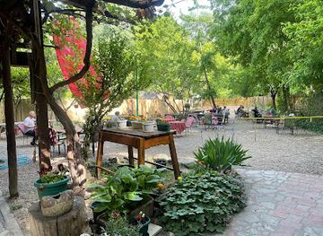 serbia/ada-ciganlija/restaurant/gavez-club