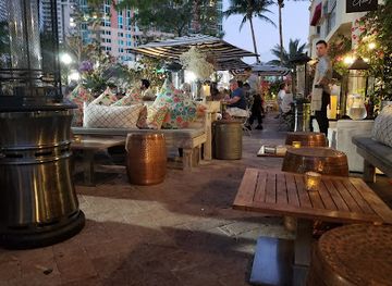 florida/miami-beach/restaurant/call-me-gaby