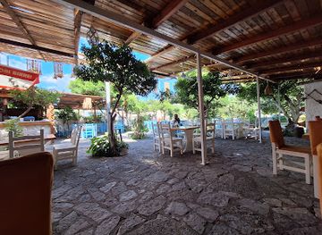 albania/himara/restaurant/garden-grill