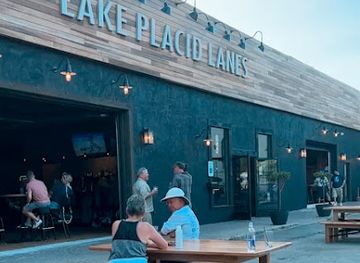 new-york/lake-placid/restaurant/big-z-s-at-lake-placid-lanes