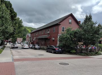 new-hampshire/mount-monadnock/restaurant/aesop-s-tables-events