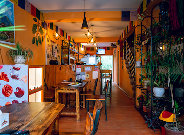 nepal/pokhara-valley/restaurant/wall-street-cafe-bar