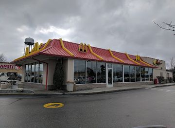 indiana/versailles-state-park/restaurant/mcdonald-s