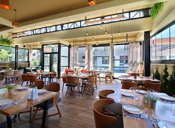 greece/macedonia/restaurant/cream