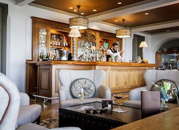 jersey/st-brelade/restaurant/tides-restaurant-voyager-lounge-bar