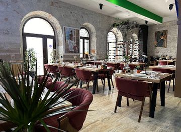 croatia/pula/restaurant/restaurant-pizzeria-bar-la-perla