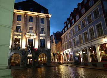 estonia/tallinn/restaurant/restaurant-cafe-c-est-la-vie