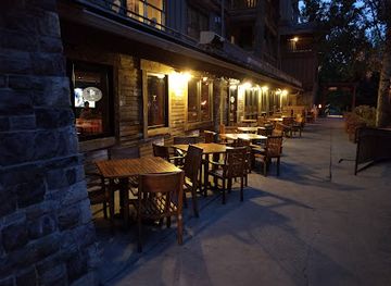 wyoming/snow-king-mountain-resort/restaurant/spur-restaurant-bar