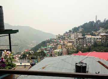 india/mcleodganj/restaurant/jji-exile-brothers-moms-kitchen