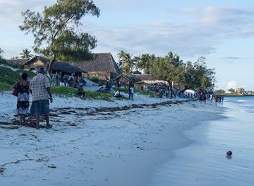 kenya/mombasa-beach/restaurant/mombasa-public-beach