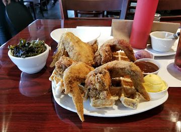 Dame's Chicken & Waffles