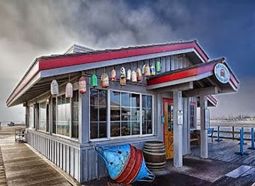 california/santa-barbara/santa-barbara-waterfront/restaurant/santa-barbara-shellfish-company