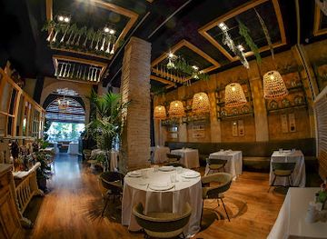 spain/seville/restaurant/restaurante-ispal-grupo-la-raza