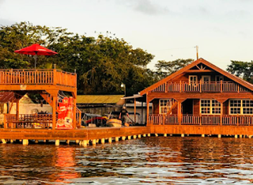 guatemala/caribbean-coast/restaurant/hotel-y-restaurant-happy-fish