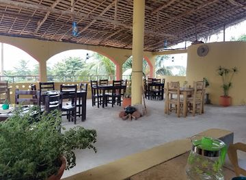 benin/comoe-national-park/restaurant/africanfoodseum