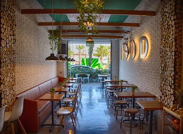 malta/gzira/restaurant/eeetwell