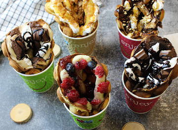 hungary/tatabanya/restaurant/corn-dog-waffle-tatabanya