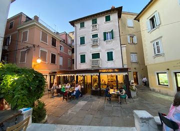 slovenia/piran/restaurant/rostelin