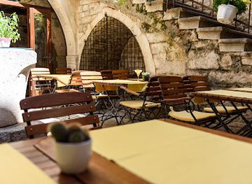 croatia/split/old-town/restaurant/fig-split