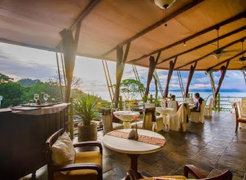 costa-rica/manuel-antonio/restaurant/terraza-by-issimo