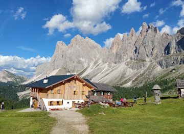 italy/val-gardena/restaurant/restaurant-seceda