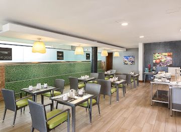 kenya/tana-river-basin/restaurant/the-grove-restaurant
