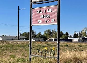 north-dakota/little-missouri-national-grassland/restaurant/four-corners-cafe-catering