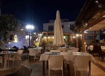 cyprus/makronissos-peninsula/restaurant/paulas-restaurant