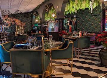 spain/marbella/restaurant/the-playwright-bar-and-restaurant-marbella