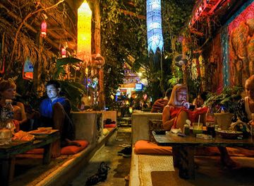 guatemala/flores/restaurant/los-amigos-hostel