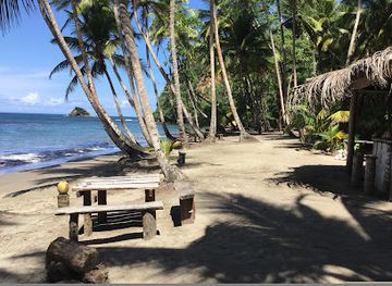 dominica/champagne-reef/restaurant/batibou-beach