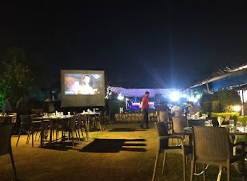 india/northern-plains/restaurant/wonders-of-world