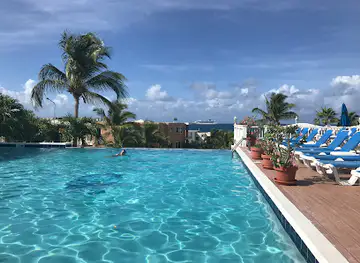 The Hideaway Restaurant and Bar