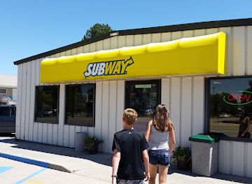 wyoming/niobrara-county/restaurant/subway
