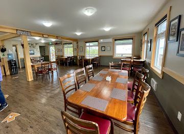 canada/cape-breton-highlands-national-park/restaurant/clucking-hen-cafe-bakery-seasonal-may-october