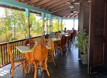 jamaica/martha-brae-river-valley/restaurant/christopher-s-at-hermosa-cove