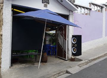 bolivia/chacaltaya/restaurant/sabalos-a-la-parrilla-villamontes