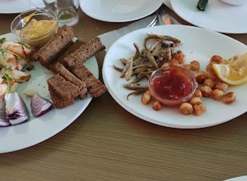 moldova/orheiul-vechi/restaurant/pizza-family