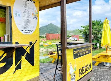 sint-maarten/little-bay/restaurant/cindy-s-roti-local-food