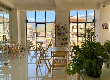 bhutan/paro/restaurant/the-elephant-bistro