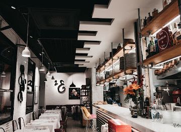 spain/valencia/restaurant/dos-estaciones